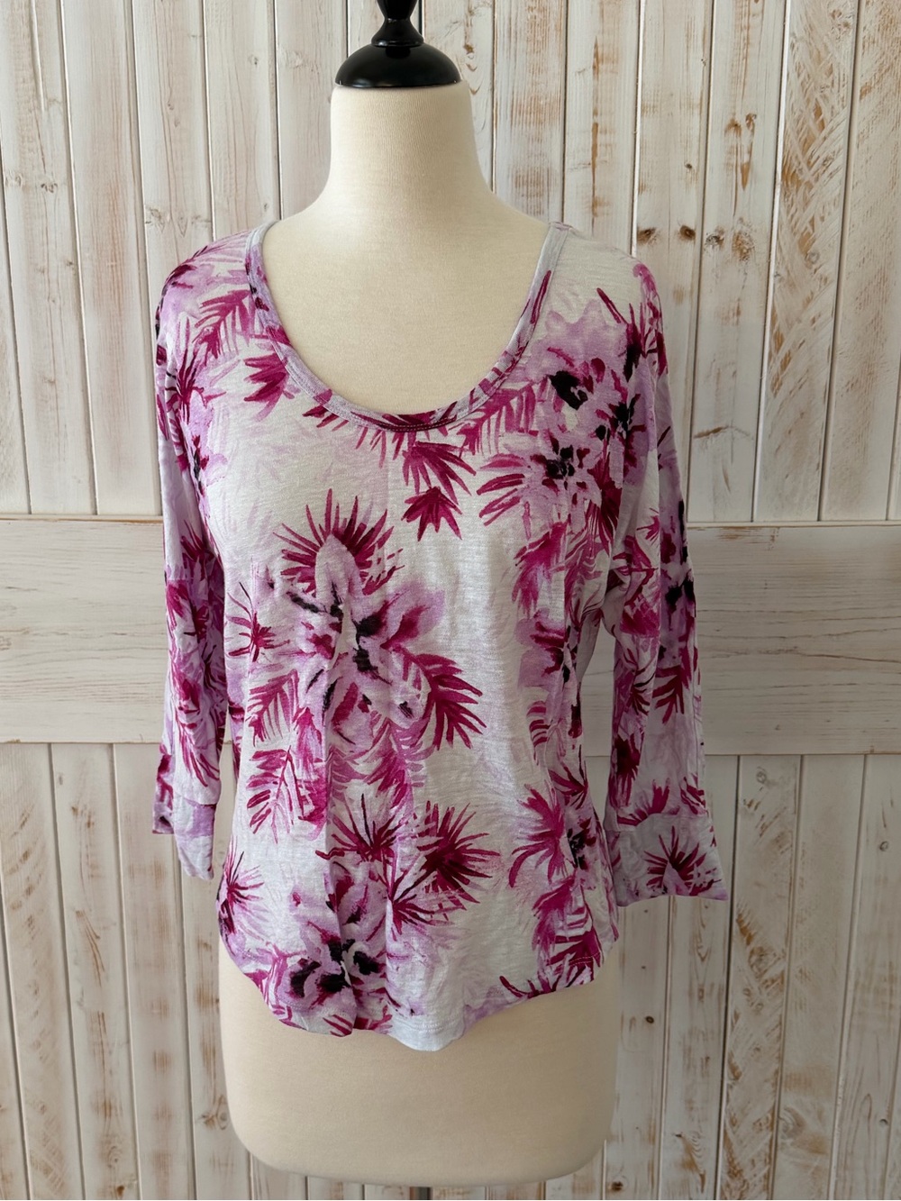 Tommy Bahama Linen Lavender Scoop Neck Long Sleeve Top with Pink Floral Print